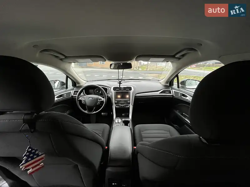 Ford Fusion 2019 VIN 3FA6P0LU2KR220401 фото оголошення 13 з 68