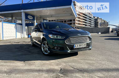 Седан Ford Fusion 2015 в 