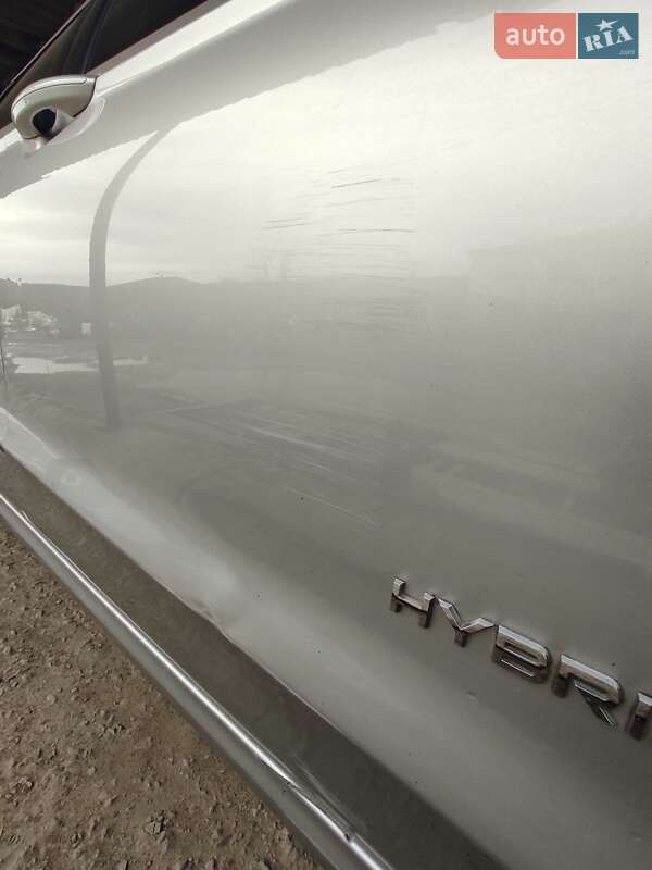 Седан Ford Fusion 2013 в Сваляве