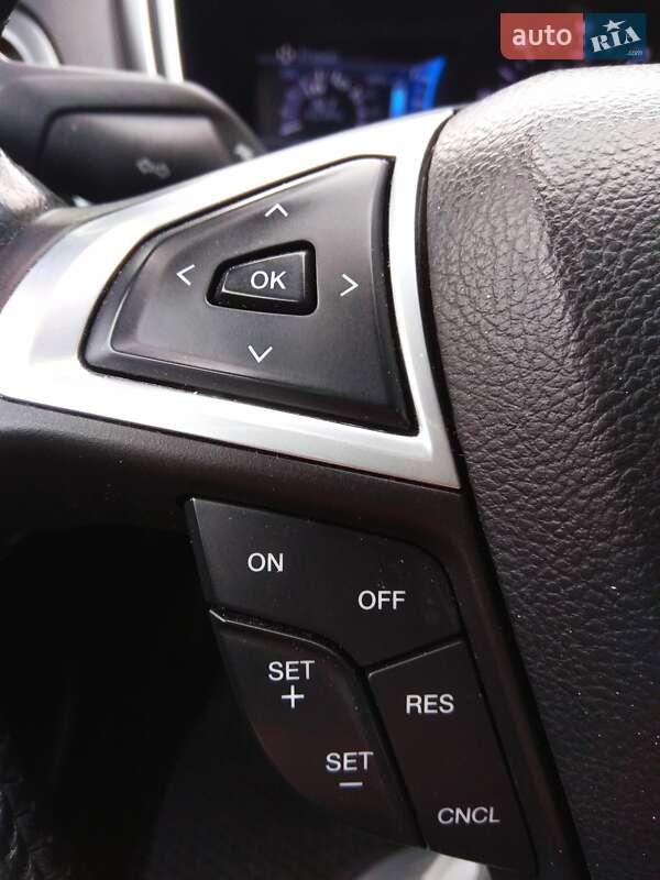 Седан Ford Fusion 2013 в Сваляве