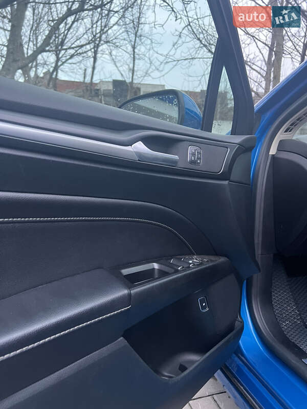 Седан Ford Fusion 2019 в Днепре