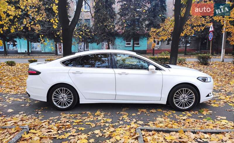 Седан Ford Fusion 2015 в Кропивницком