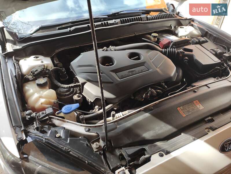 Седан Ford Fusion 2015 в Кропивницком