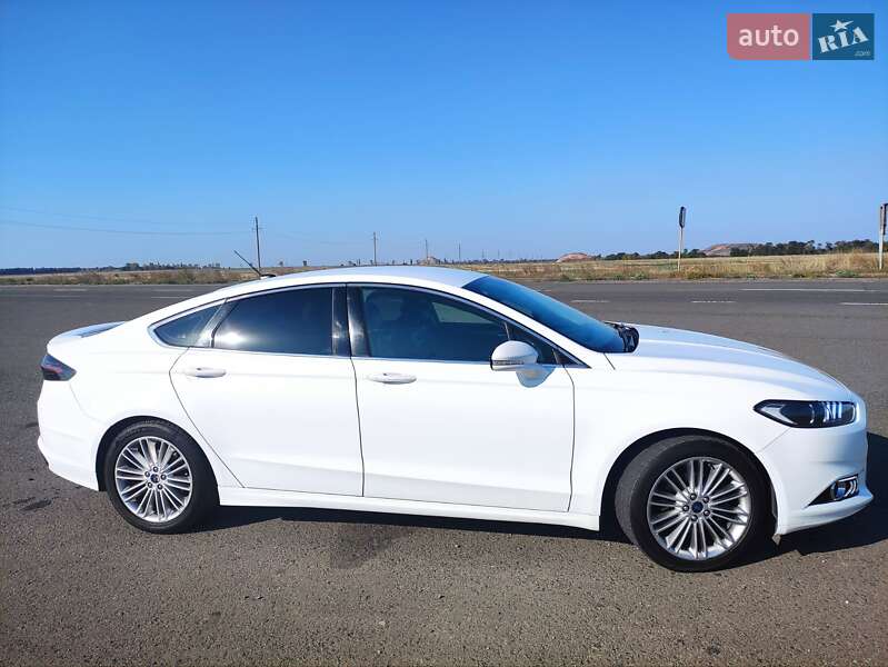 Седан Ford Fusion 2015 в Кропивницком
