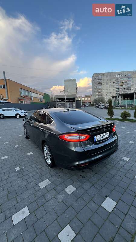 Седан Ford Fusion 2014 в Ужгороде