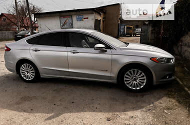 Седан Ford Fusion 2012 в Староконстантинове