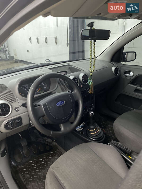 Хетчбек Ford Fusion 2002 в Сумах