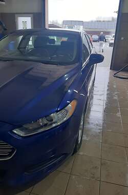 Седан Ford Fusion 2015 в Львові