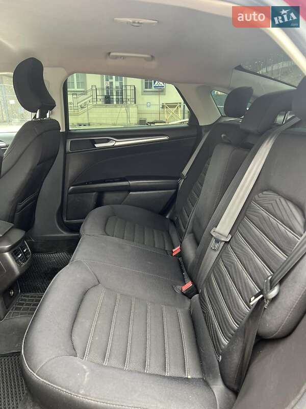 Седан Ford Fusion 2016 в Львові