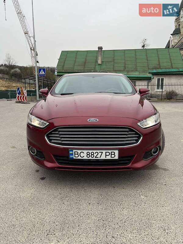 Седан Ford Fusion 2016 в Львові