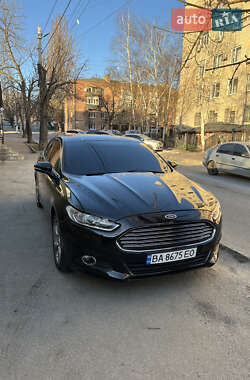 Седан Ford Fusion 2013 в 