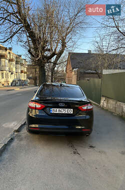 Седан Ford Fusion 2013 в 