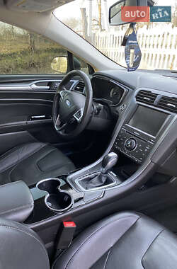 Седан Ford Fusion 2014 в 