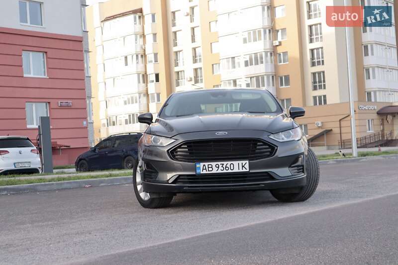Седан Ford Fusion 2019 в Виннице