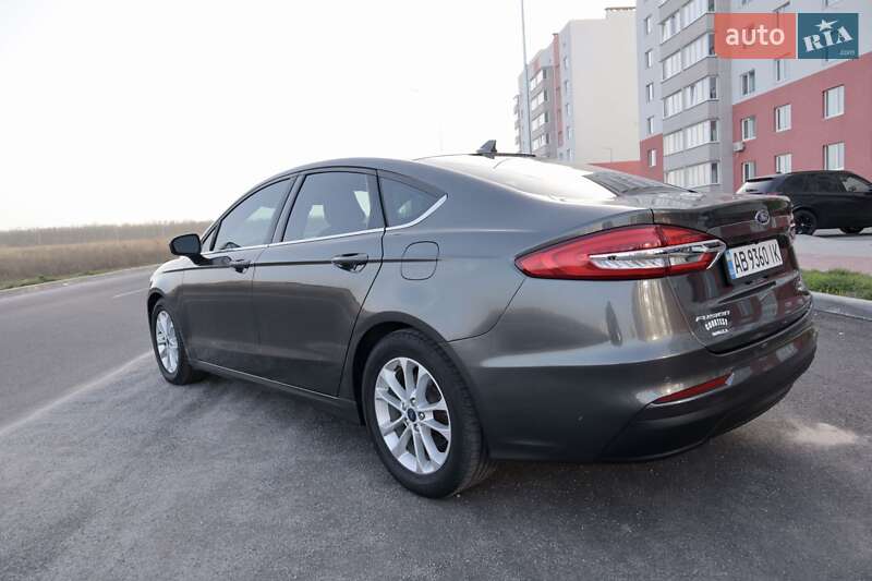 Седан Ford Fusion 2019 в Виннице