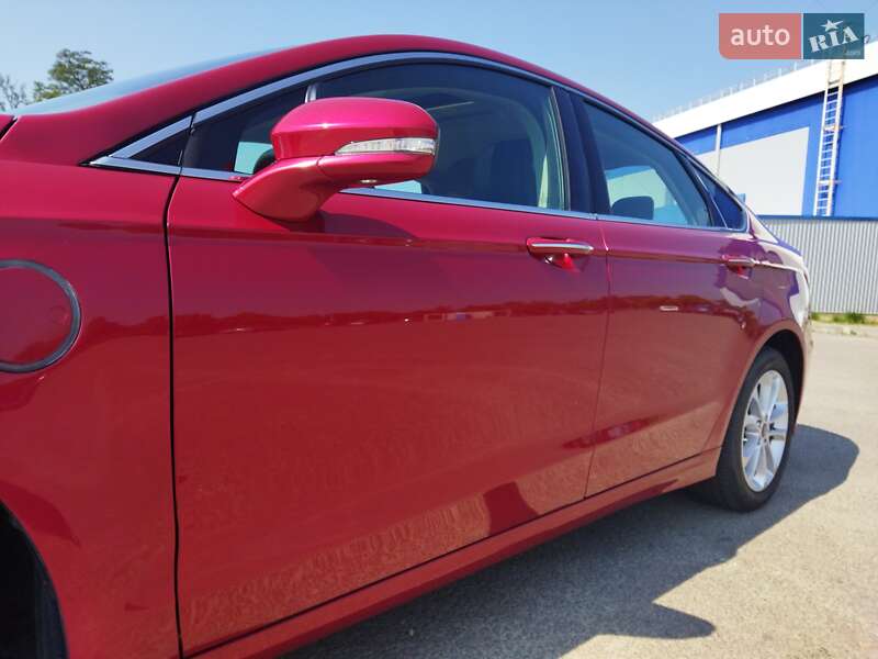 Седан Ford Fusion 2019 в Днепре