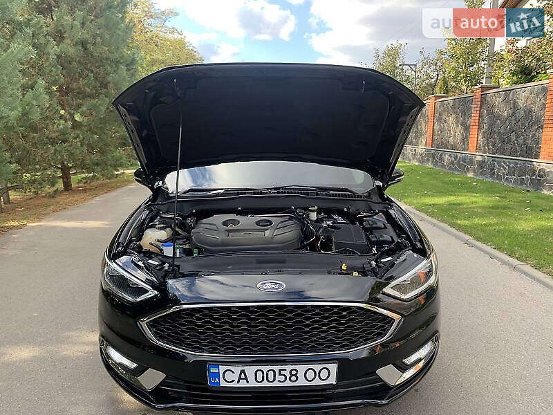 Седан Ford Fusion 2016 в Бершади