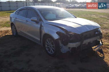 Седан Ford Fusion 2016 в 