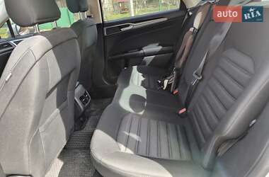 Седан Ford Fusion 2016 в Ізяславі
