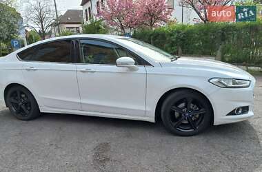 Седан Ford Fusion 2016 в Шептицькому
