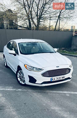 Седан Ford Fusion 2019 в Києві