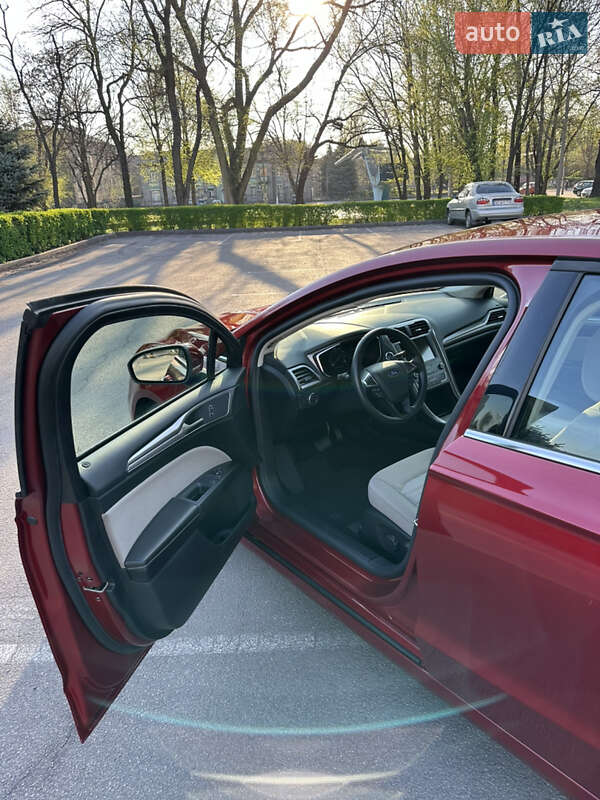 Седан Ford Fusion 2019 в Каменском фото 8 Седан Ford Fusion 2019 в Каменском