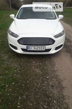 Седан Ford Fusion 2014 в Гадячі