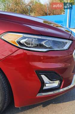 Седан Ford Fusion 2019 в Києві