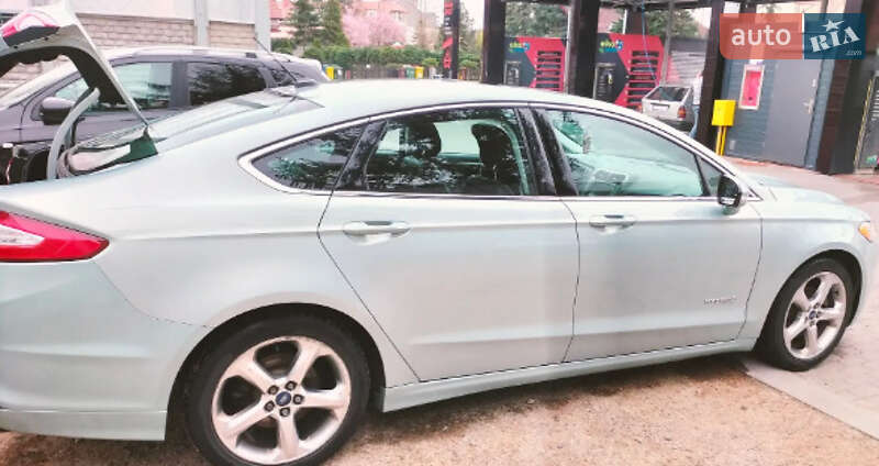 Ford Fusion 2013
