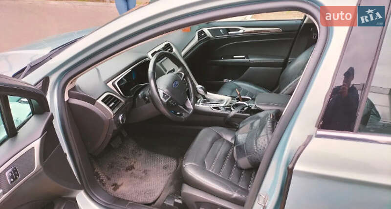 Седан Ford Fusion 2013 в Львове