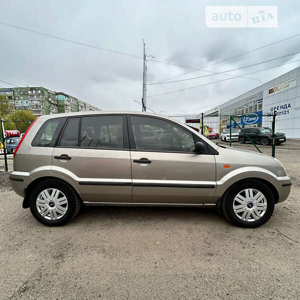 Хэтчбек Ford Fusion 2002 в Сумах