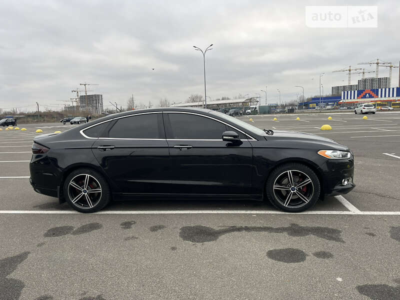 Седан Ford Fusion 2015 в Києві