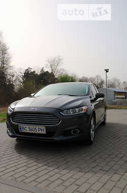 Седан Ford Fusion 2015 в Львові