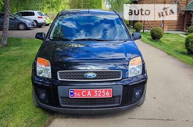 Хэтчбек Ford Fusion 2006 в Стрые