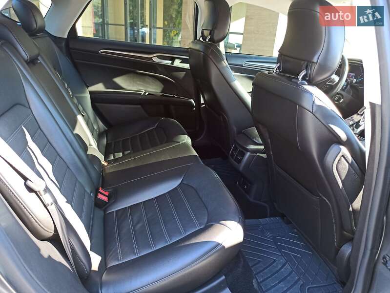 Седан Ford Fusion 2013 в Одессе