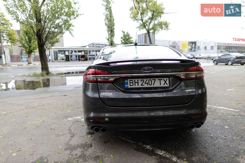 Седан Ford Fusion 2017 в Одесі