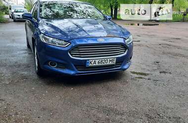 Седан Ford Fusion 2013 в Вишневом