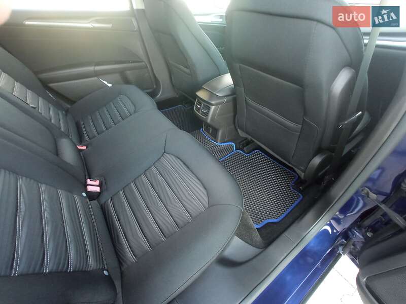 Седан Ford Fusion 2015 в Львове