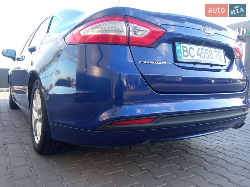 Седан Ford Fusion 2015 в Львове