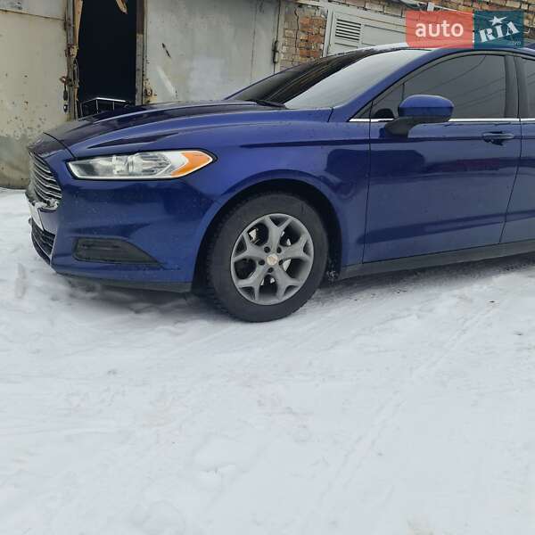 Седан Ford Fusion 2014 в 