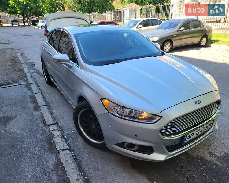 Седан Ford Fusion 2015 в Запоріжжі