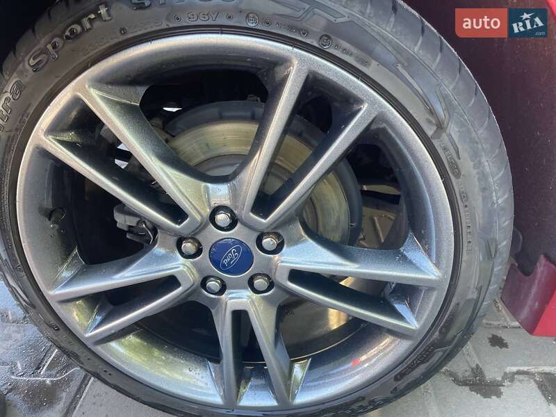 Седан Ford Fusion 2013 в Дніпрі