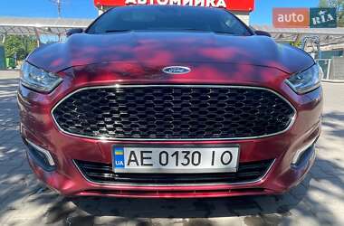 Седан Ford Fusion 2013 в 