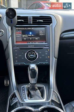 Седан Ford Fusion 2013 в 