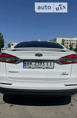 Седан Ford Fusion 2018 в Києві