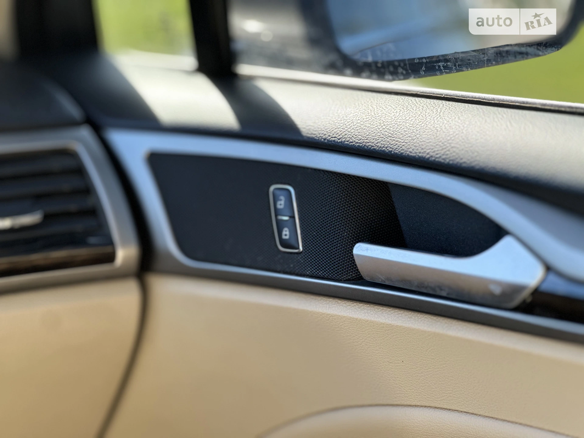 2016 Ford Fusion - мініатюра 21