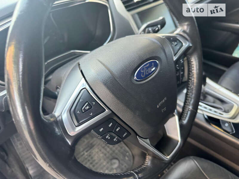 Седан Ford Fusion 2013 в Луцьку