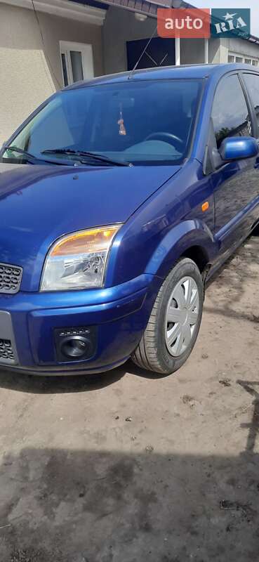 Хэтчбек Ford Fusion 2009 в Чуднове