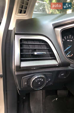 Седан Ford Fusion 2016 в Львові