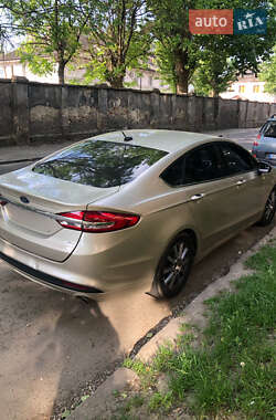 Седан Ford Fusion 2016 в Львові